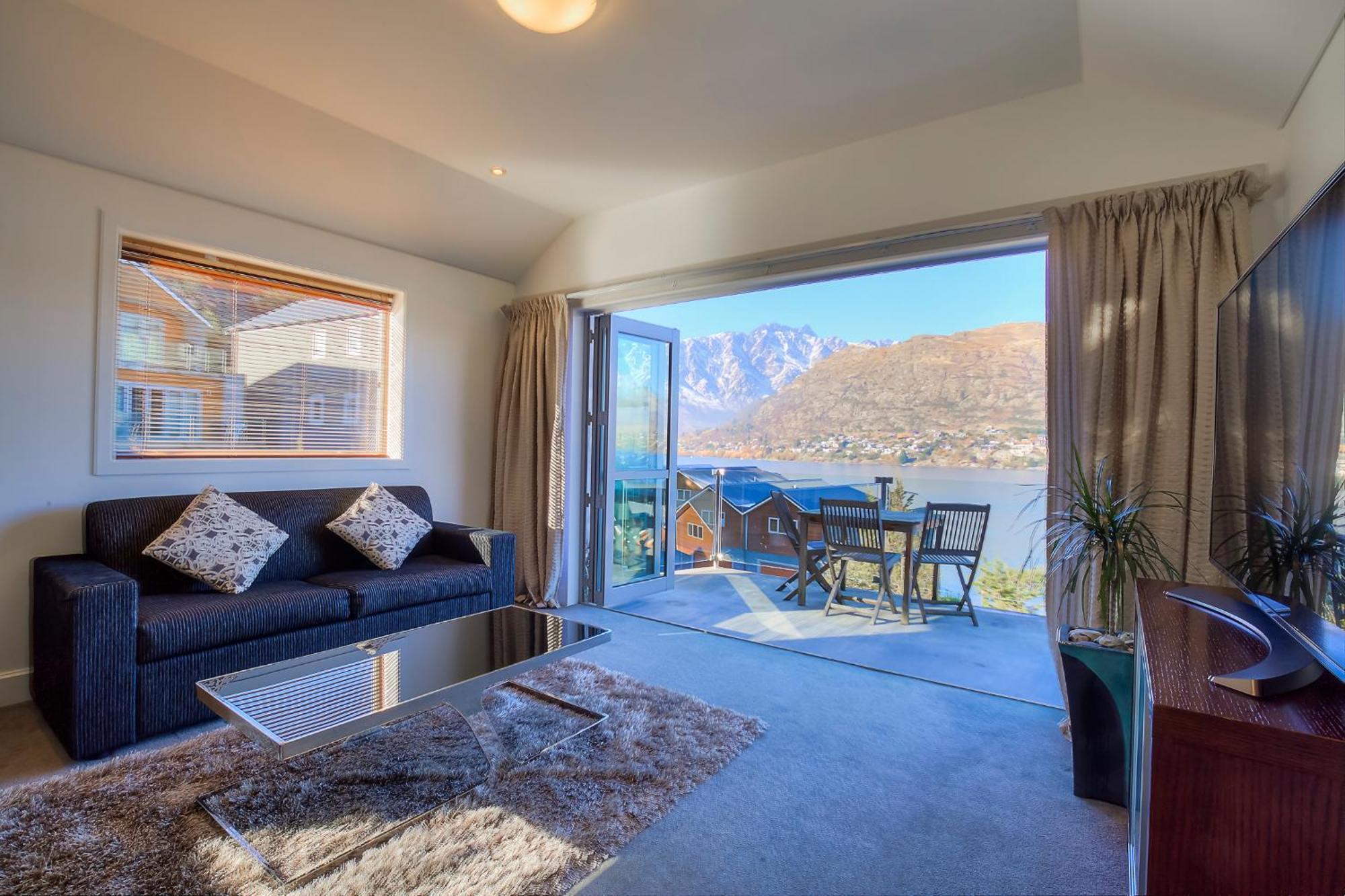 Alpine Vista - Queenstown Holiday Home Exterior photo